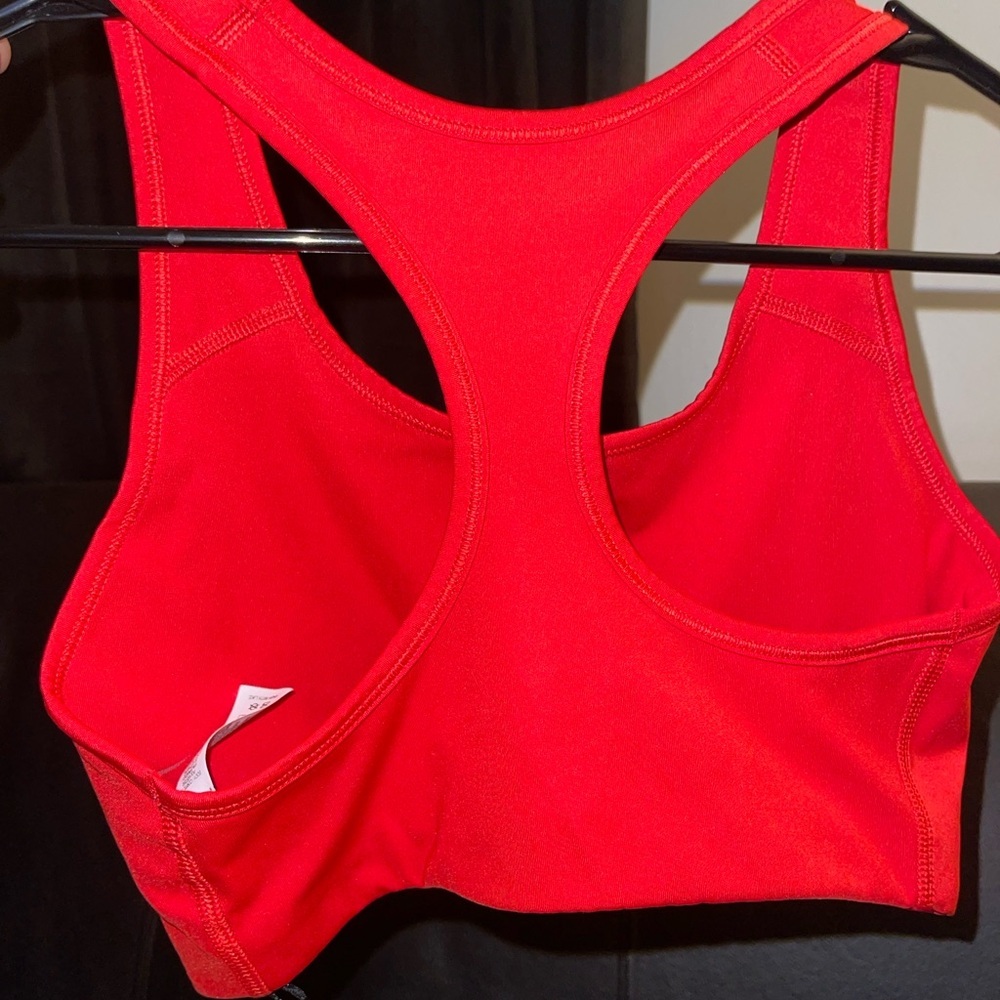 Nike Victory Compression Sports Bra Women's Candy Apple Red Size Medium NWOT - Picture 5 of 12